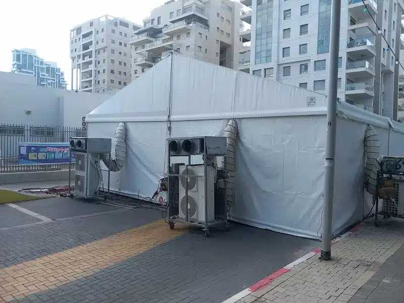 אוהל בתל אביב
