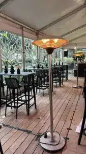 אוהל זכוכית בשרונה מרקט